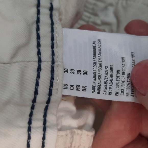 American Eagle Longer Length Flat Front Cream Khaki Shorts Size 30 - Picture 4 of 5